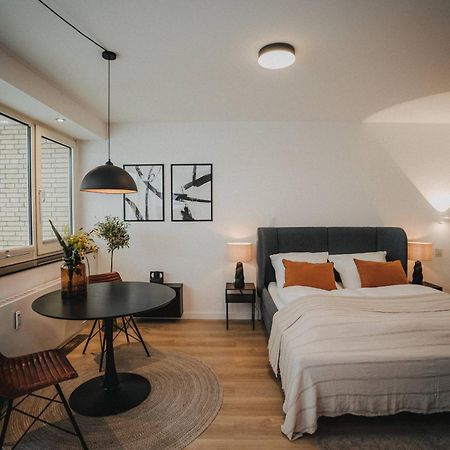 Downtown Apartment Mit Luxusbad Am Hafen Nur 5 Minuten Zu Fuss In Die Innenstadt Und Zum Bahnhof! Ольденбург Экстерьер фото