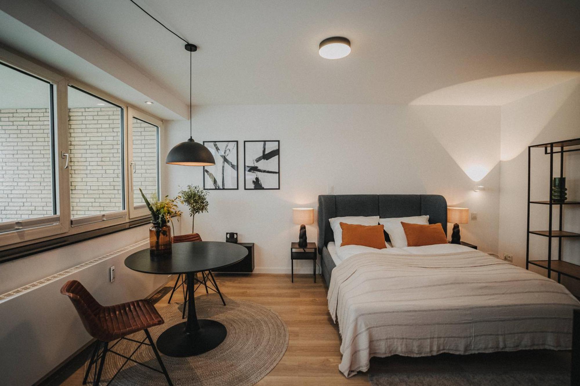 Downtown Apartment Mit Luxusbad Am Hafen Nur 5 Minuten Zu Fuss In Die Innenstadt Und Zum Bahnhof! Ольденбург Экстерьер фото