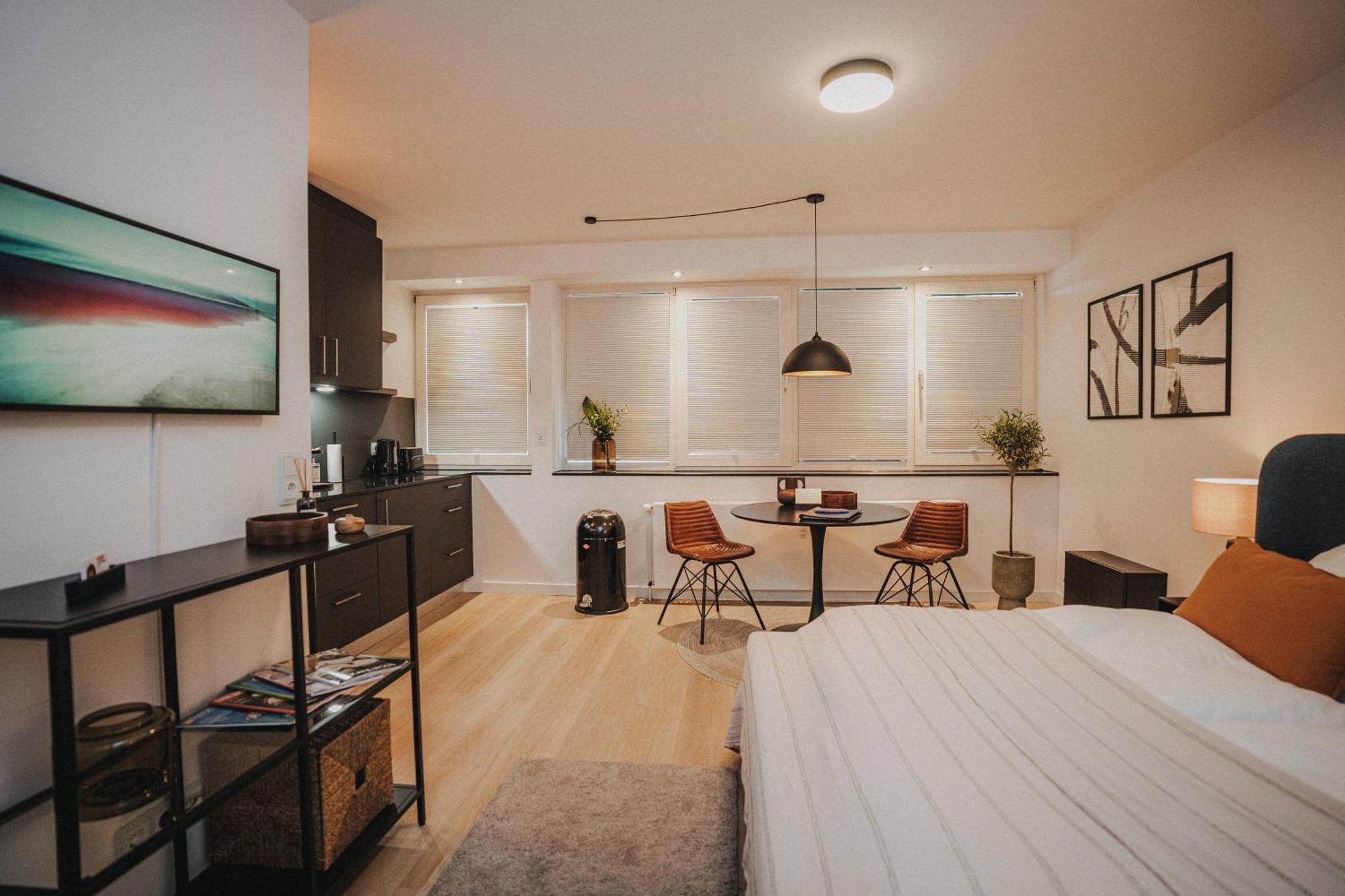 Downtown Apartment Mit Luxusbad Am Hafen Nur 5 Minuten Zu Fuss In Die Innenstadt Und Zum Bahnhof! Ольденбург Экстерьер фото