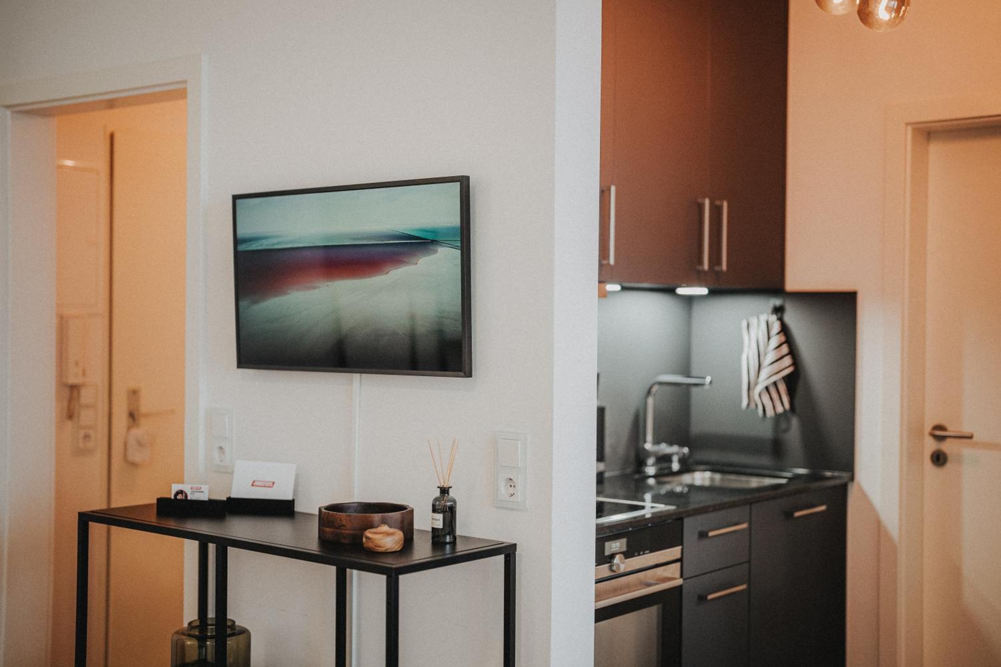 Downtown Apartment Mit Luxusbad Am Hafen Nur 5 Minuten Zu Fuss In Die Innenstadt Und Zum Bahnhof! Ольденбург Экстерьер фото